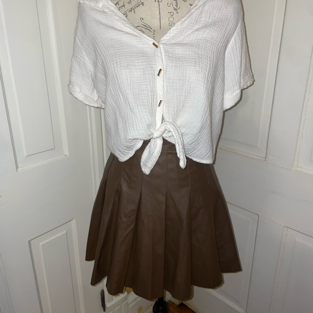 Kendall & Kylie Brown Mini Skirt